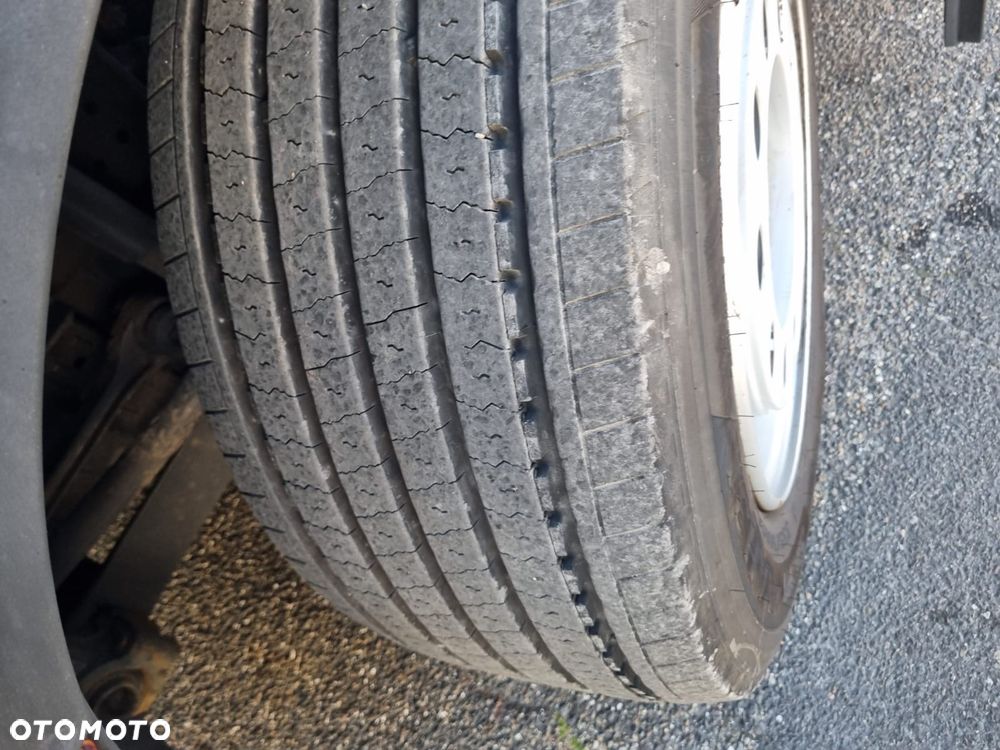 Mercedes-Benz 1845 - 12