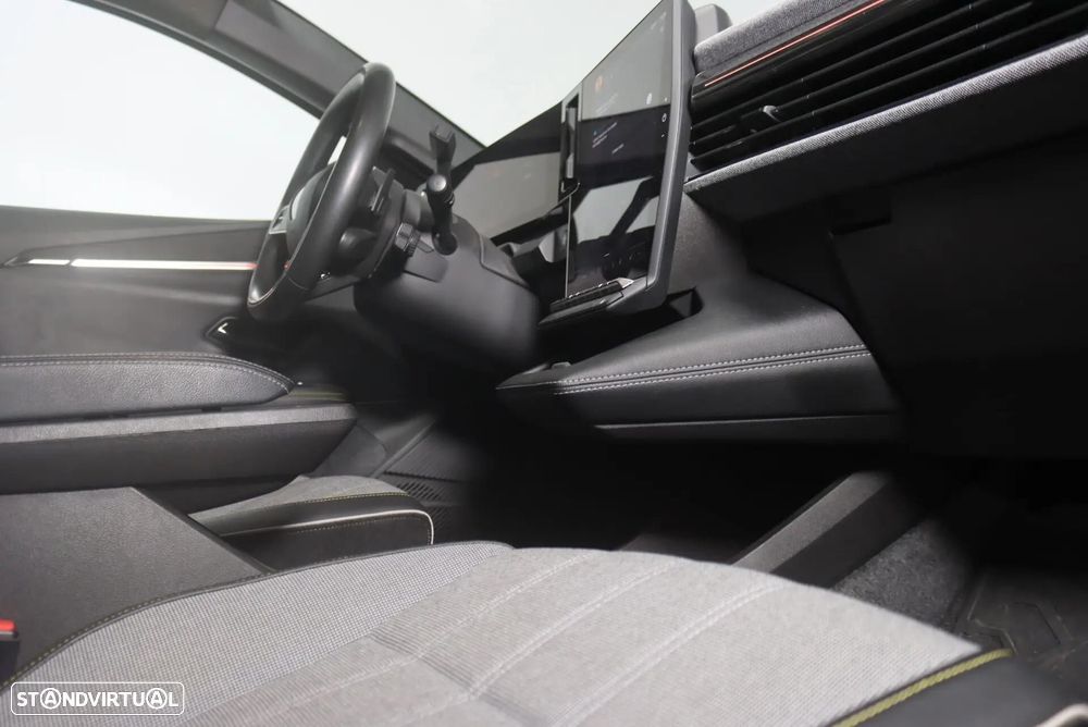 Renault Mégane E-Tech - 17