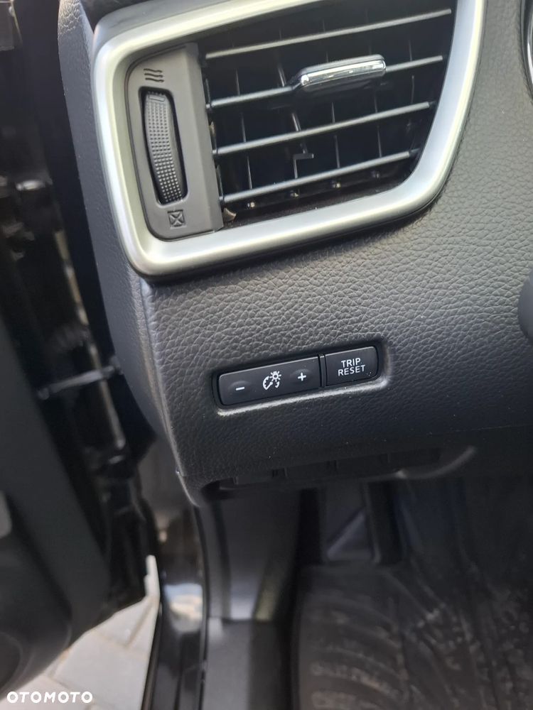 Nissan Qashqai 1.6 dCi Xtronic TEKNA+ - 14