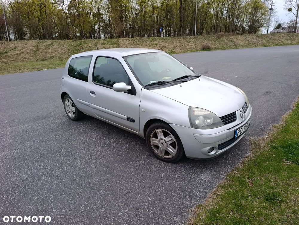 Renault Clio - 8