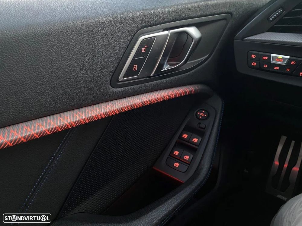 BMW 116 d Pack Desportivo M - 37