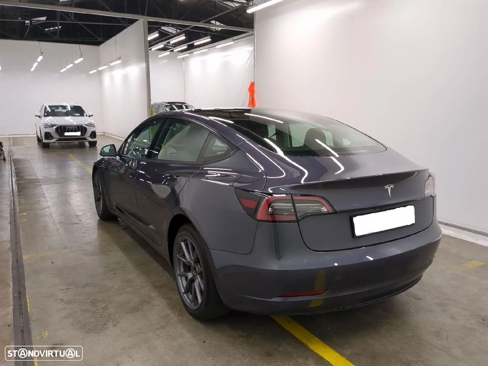 Tesla Model 3 Standard Range Plus RWD - 3