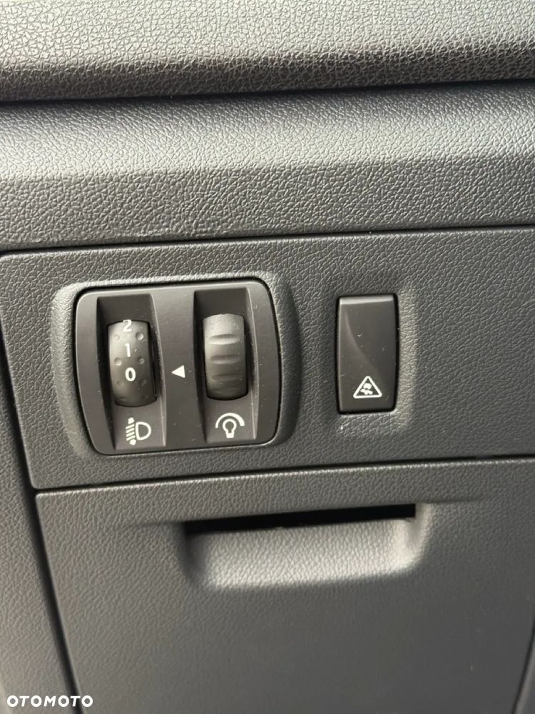 Renault Laguna dCi 110 FAP EDC Bose Edition - 27