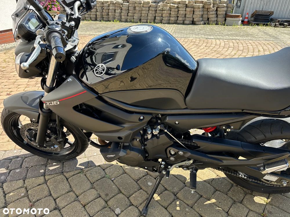 Yamaha XJ - 6