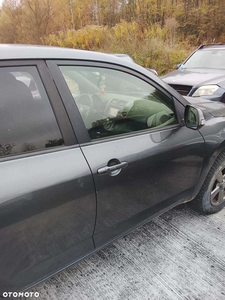 Toyota RAV4 - 26