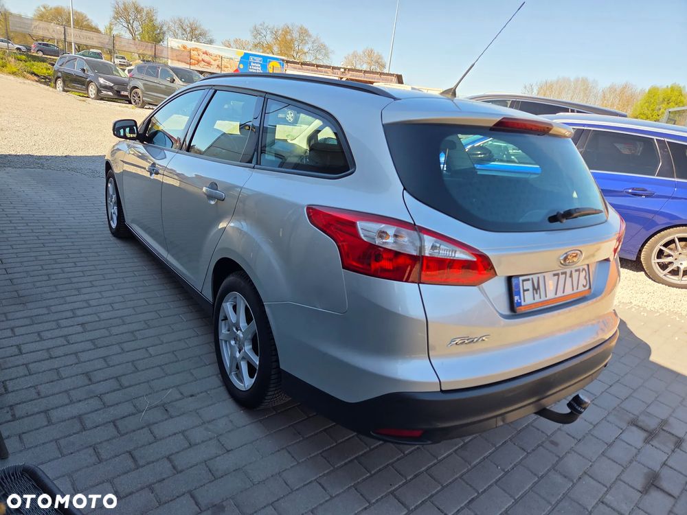 Ford Focus 1.6 TDCi DPF Start-Stopp-System SYNC Edition - 11