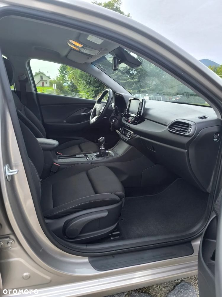 Hyundai i30 Fastback 1.4 T-GDI Premium - 16