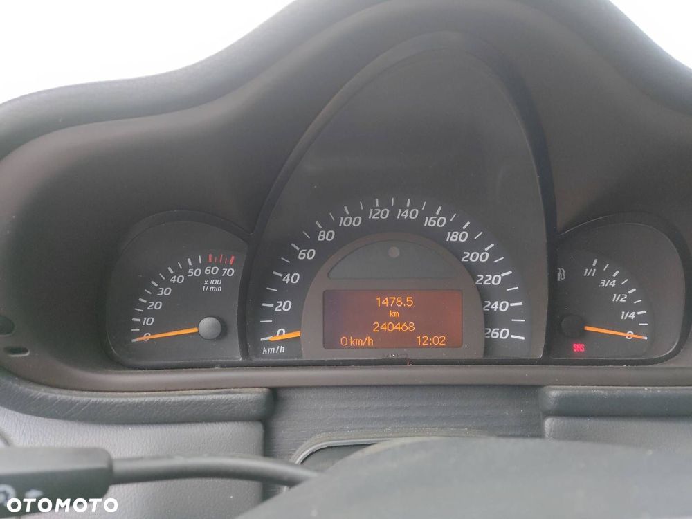 SILNIK BENZYNOWY CL203 C180 111951 111.951 - 2