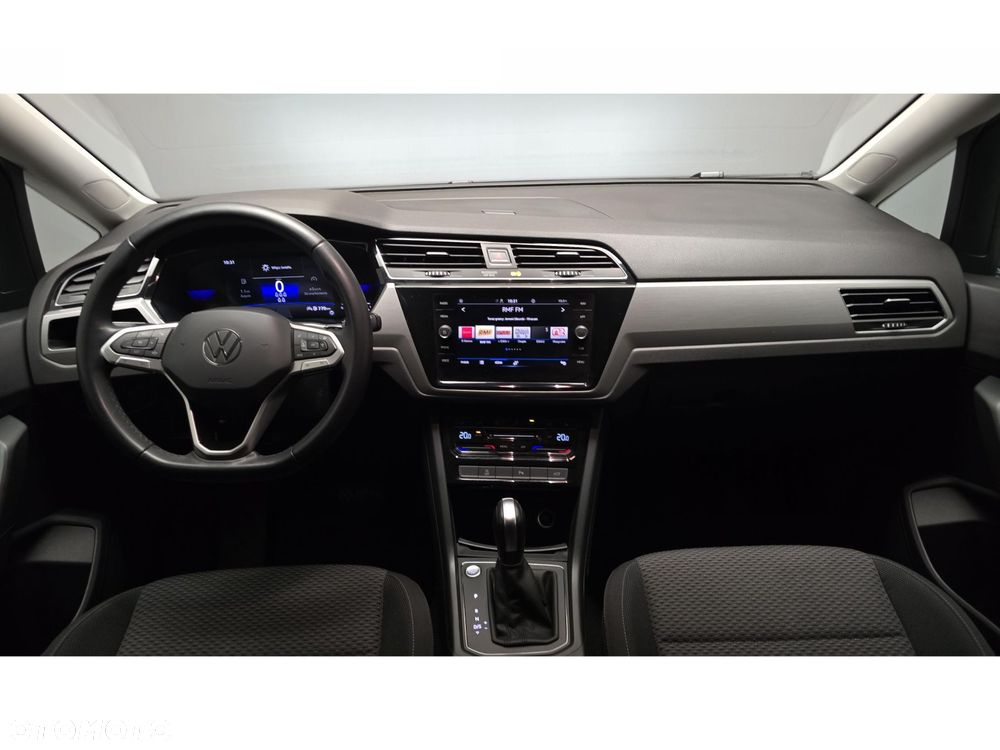 Volkswagen Touran - 20