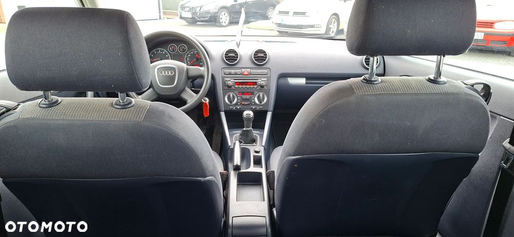 Audi A3 3-drzwiowe 1.6 Ambiente - 16