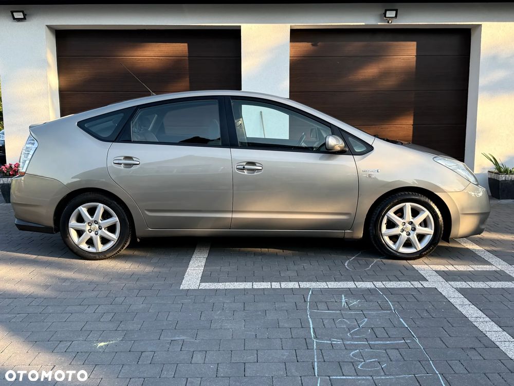 Toyota Prius 1.5 VVT-i Sol - 9