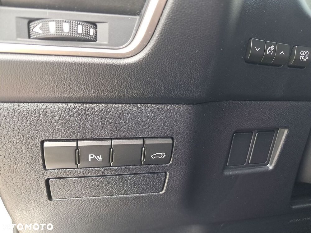 Lexus NX 300h Comfort AWD - 30