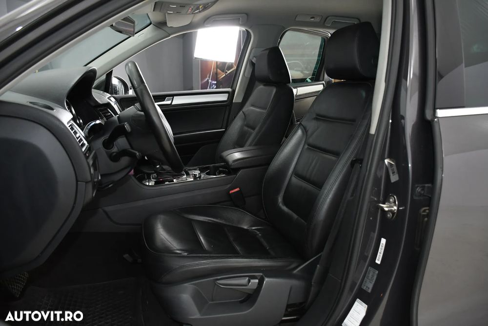 Volkswagen Touareg 3.0 V6 TDI DPF Mountain - 12