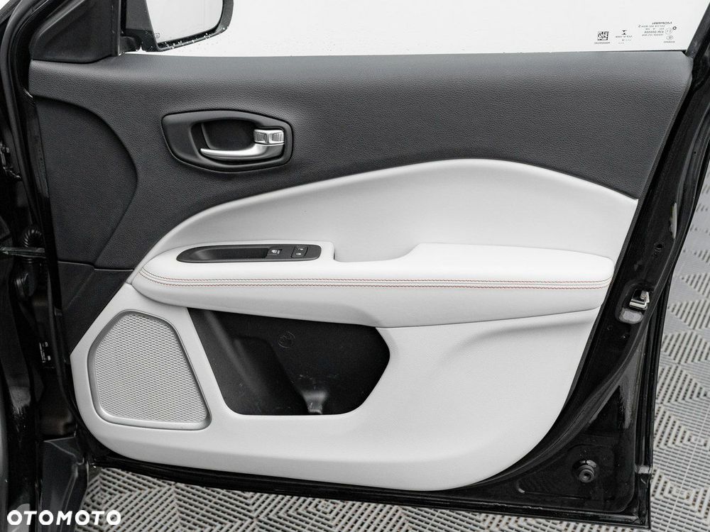 Jeep Compass 1.4 TMair Limited 4WD S&S - 31