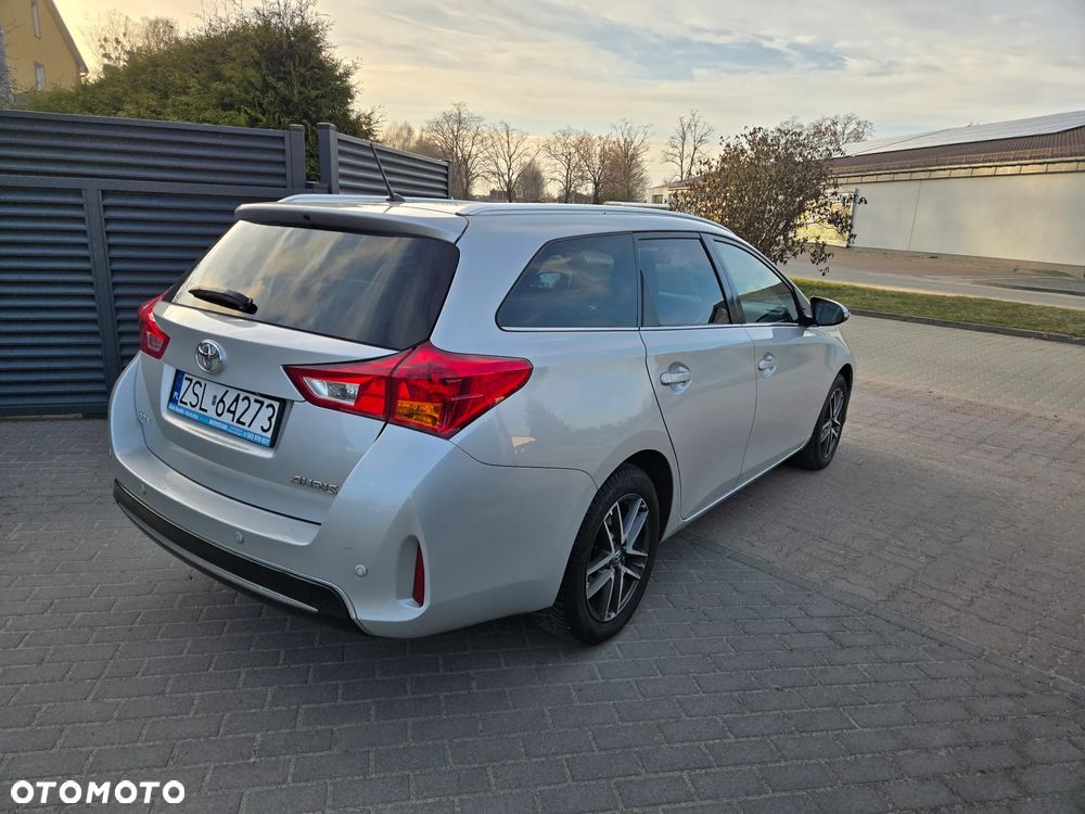 Toyota Auris 1.6 Edition - 9