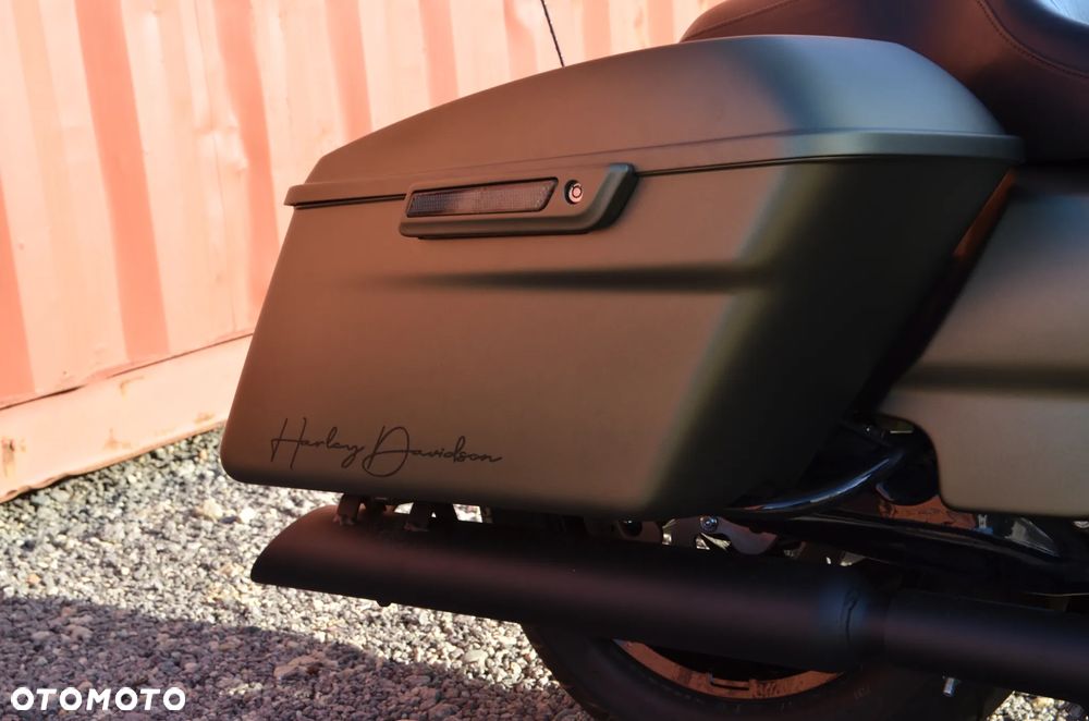 Harley-Davidson Touring Street Glide - 21