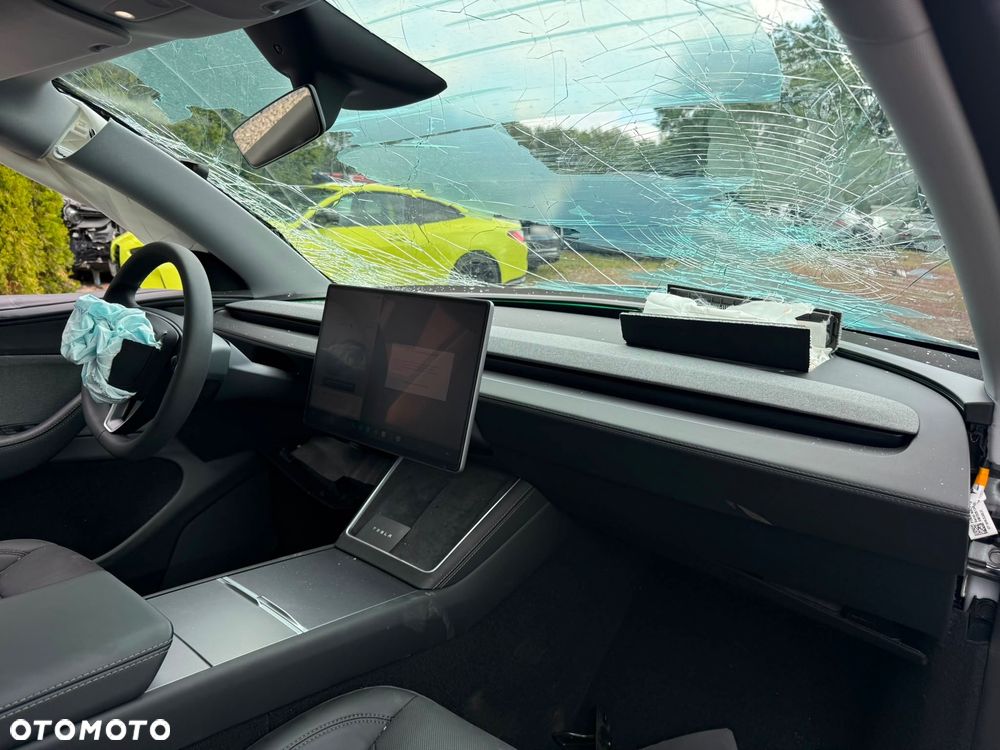 Tesla Model Y RWD - 17