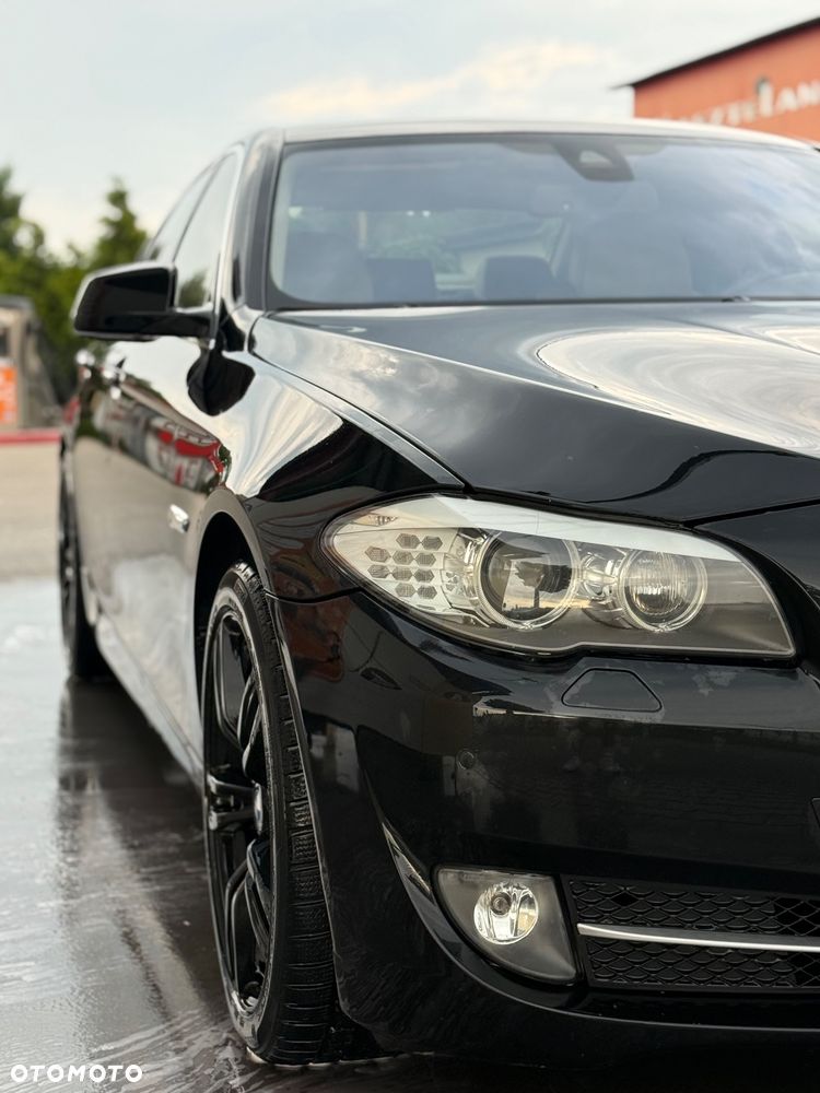 BMW Seria 5 525d xDrive - 3