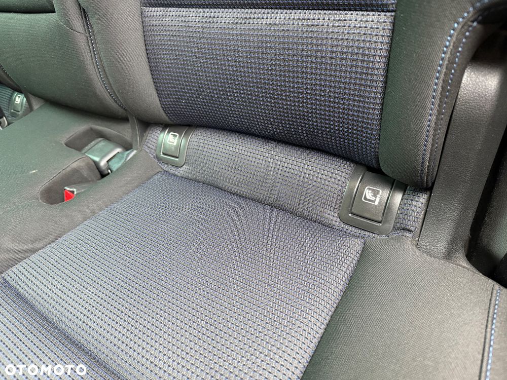 Hyundai Tucson 1.7 CRDI BlueDrive Style 2WD - 24