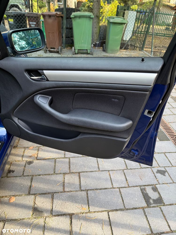 BMW Seria 3 318i - 18