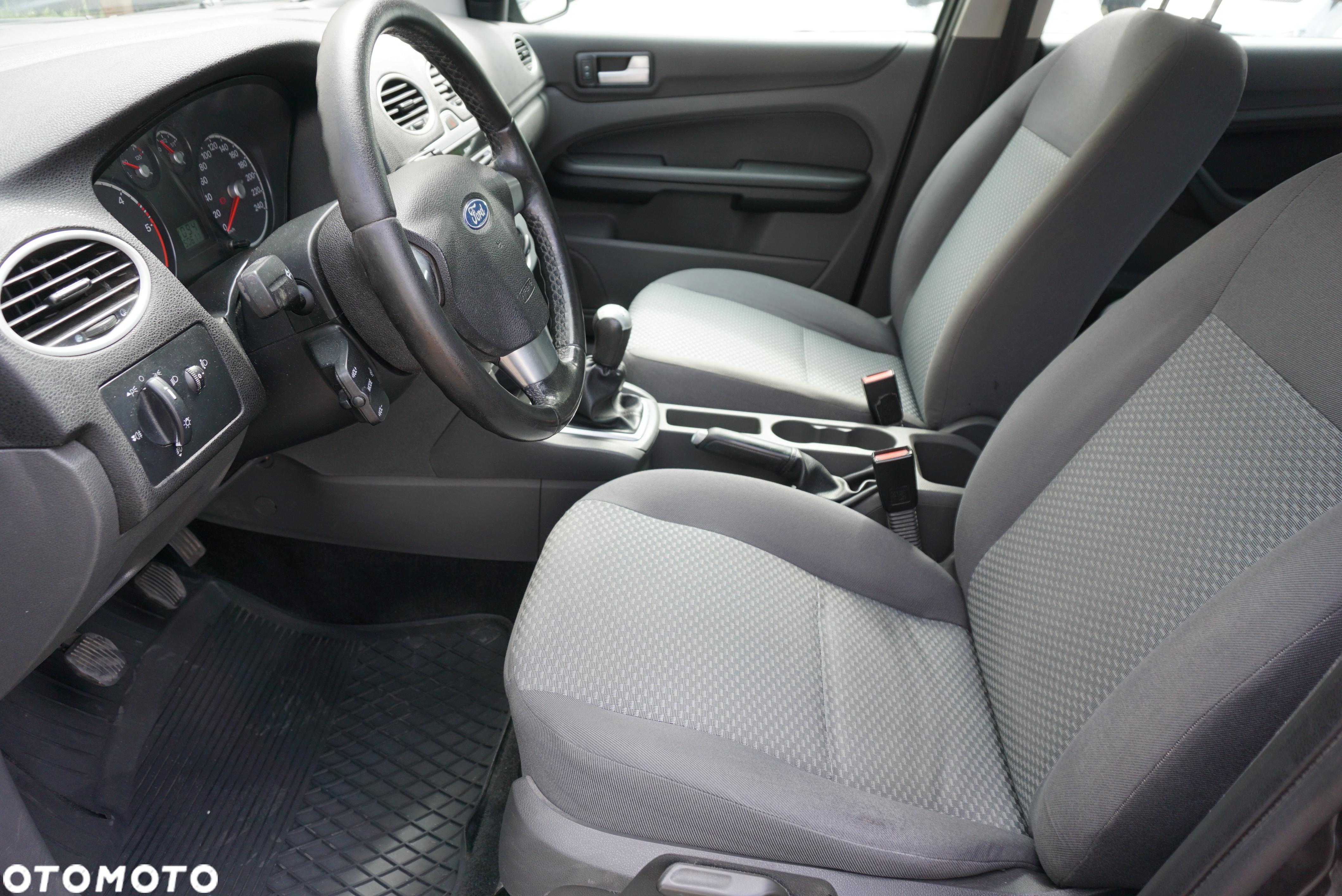 Ford Focus 1.6 TDCi Trend + - 8