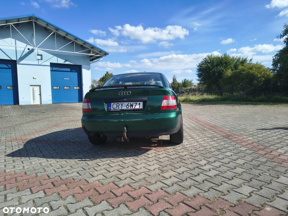 Audi A4 Limousine - 3