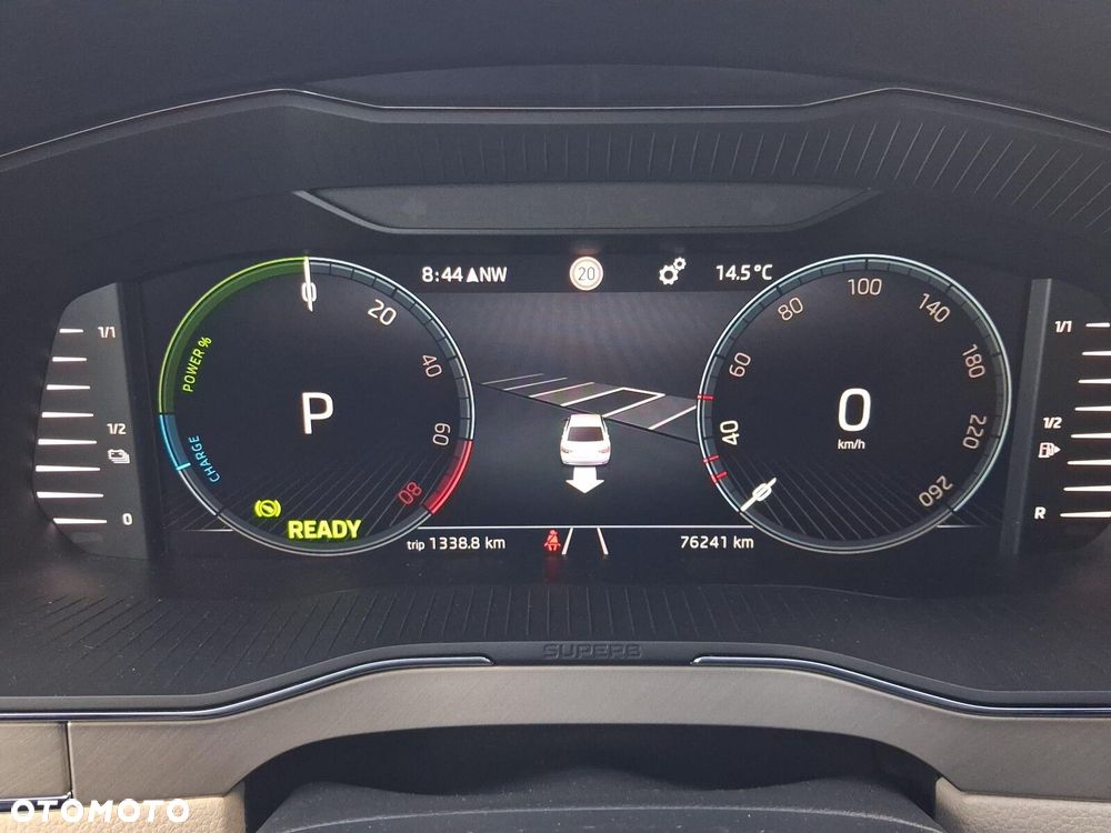 Skoda Superb 1.4 TSI DSG L&K - 32