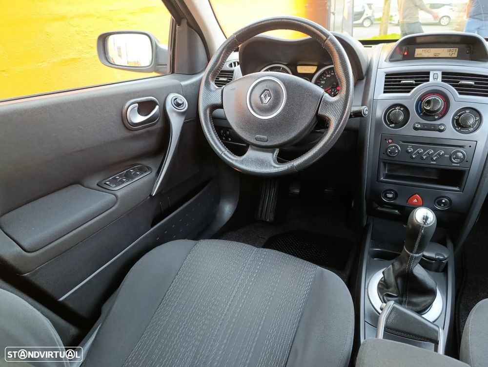 Renault Mégane Break 1.5 dCi Dynamique S - 7