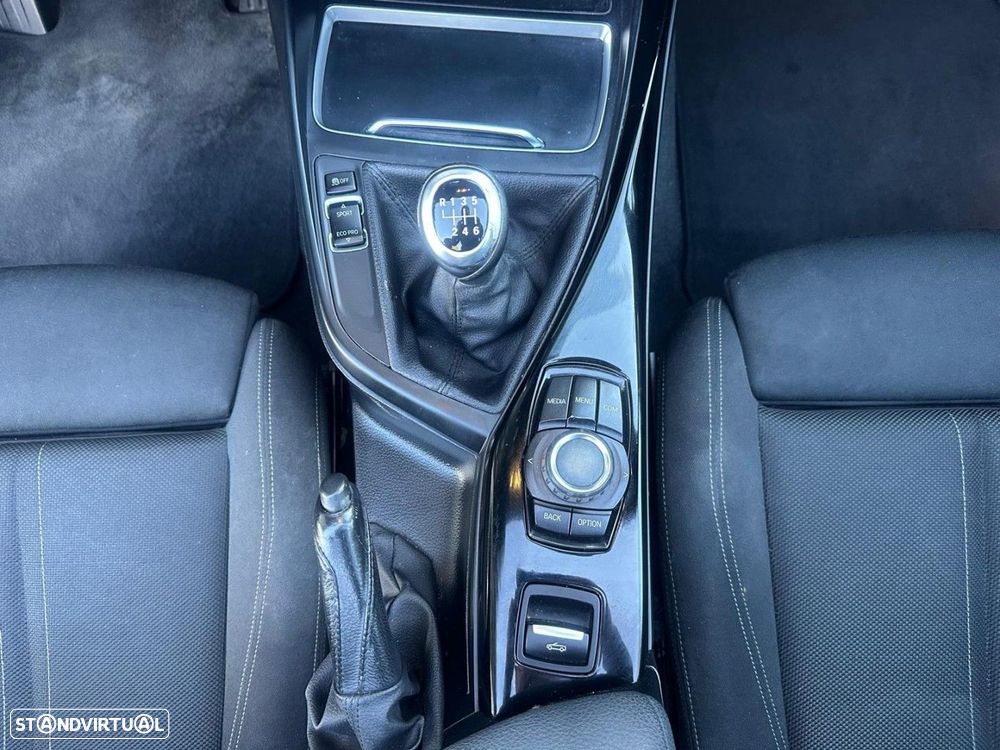 BMW 218 d Cabrio Line Sport - 21