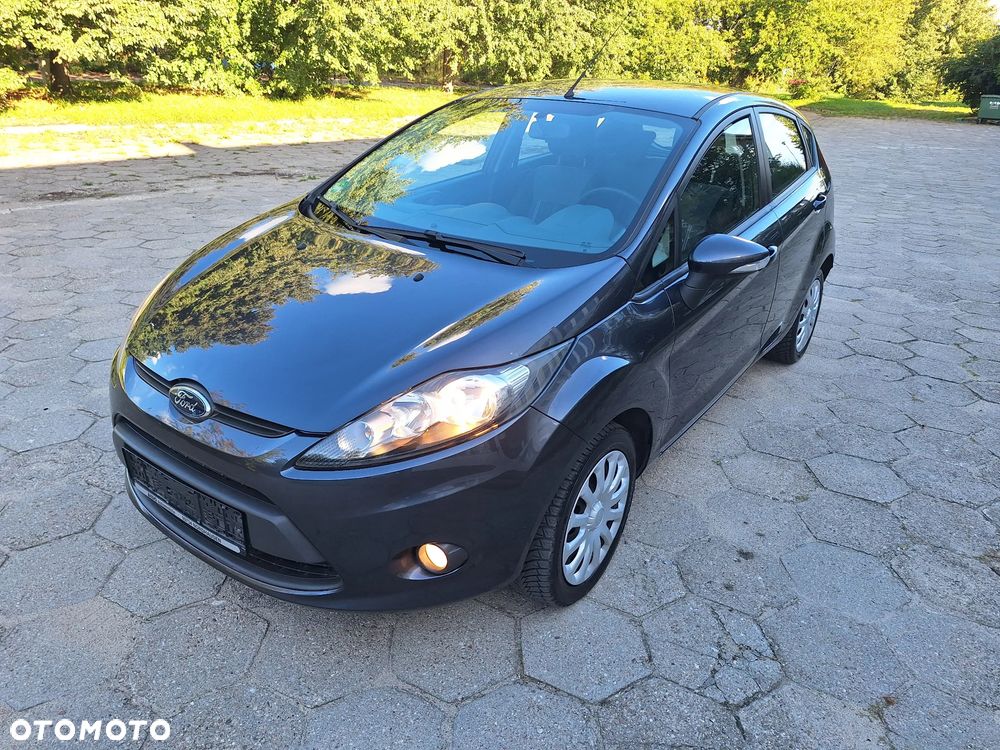 Ford Fiesta 1.25 Celebration - 9