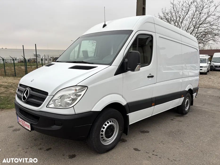 Mercedes-Benz Sprinter - 1