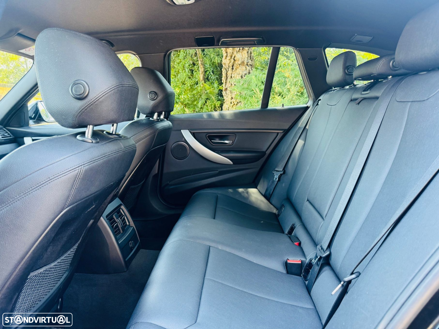 BMW 320 d Touring Pack M - 35