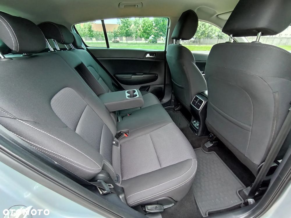 Kia Sportage 1.6 CRDI Black Edition 2WD - 30