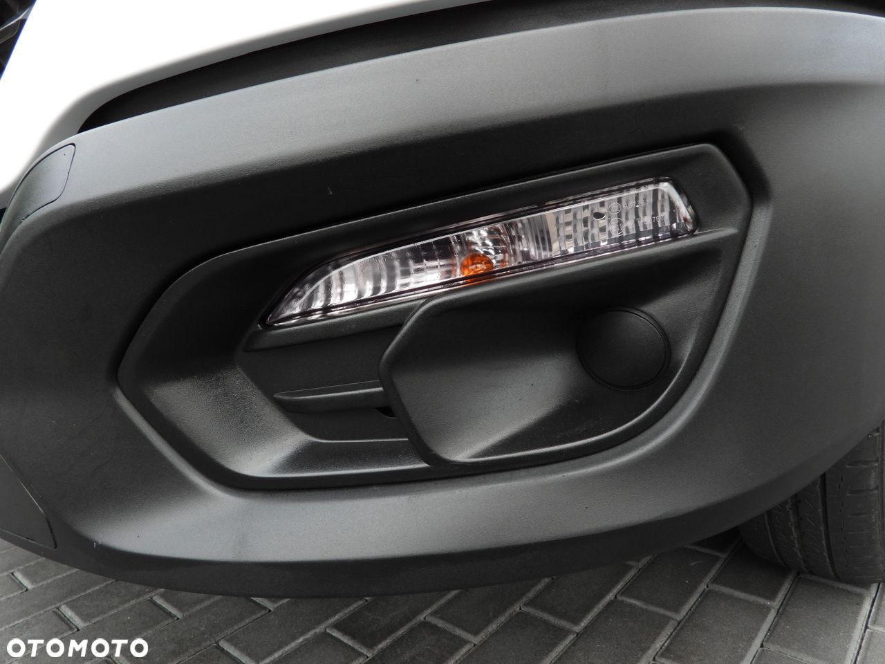 Iveco DAILY 35C14 WYWROTKA PODWÓJNA KABINA DOKA 6 MIEJSC TEMPOMAT BLIŹNIACZE KOŁA KLIMATYZACJA  140KM - 21