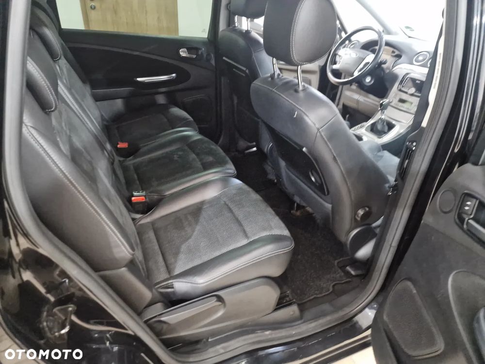 Ford S-Max 2.5 Titanium - 27