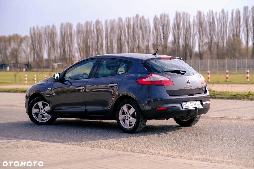 Renault Megane 1.9 dCi Bose Edition - 10