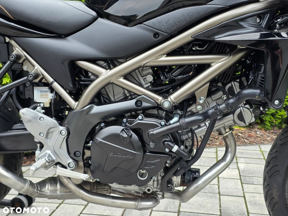 Suzuki SV - 9