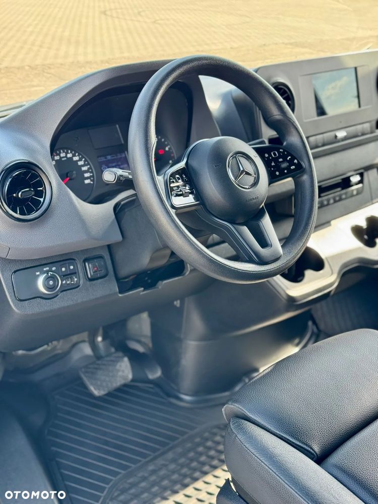 Mercedes-Benz Sprinter 317 Autolaweta najazd alu Hak 3500kg - 24