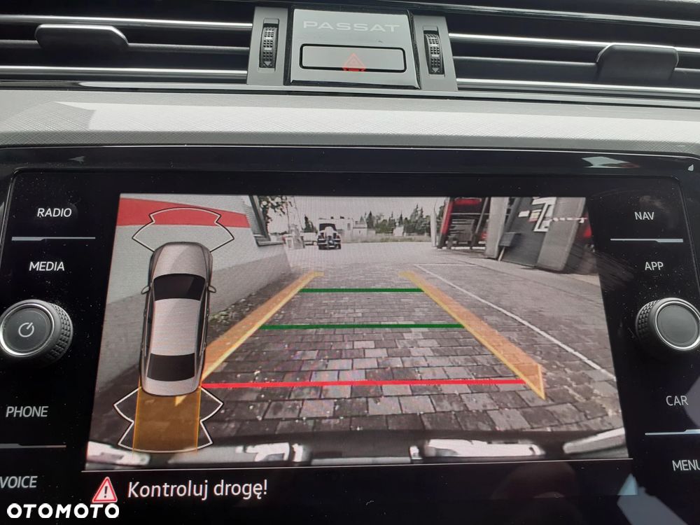 Volkswagen Passat - 15