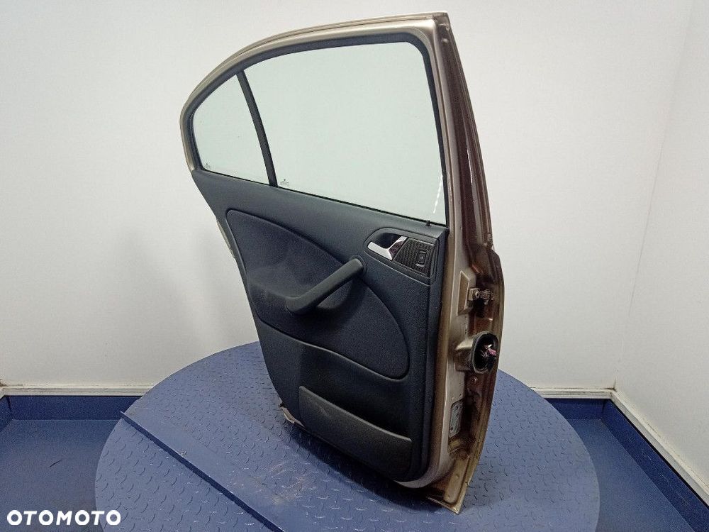 SKODA OCTAVIA I LIFT HB DRZWI TYŁ LEWE 9201 - 10