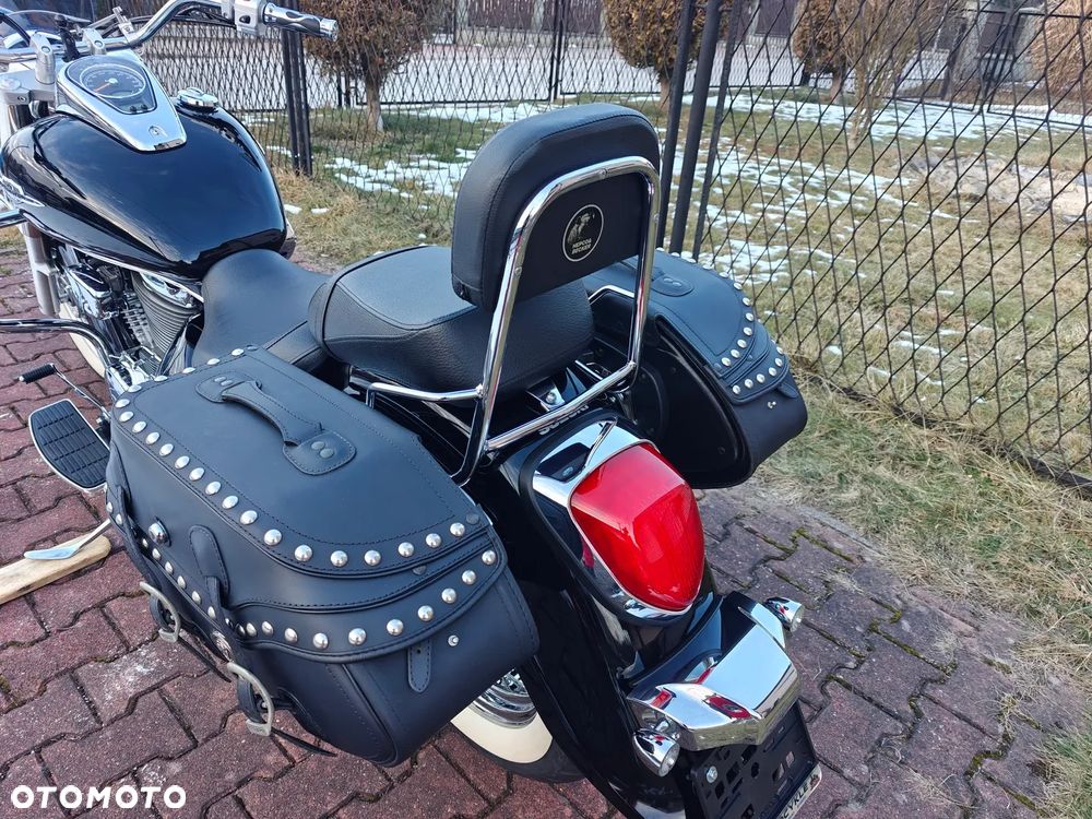 Suzuki Intruder - 26