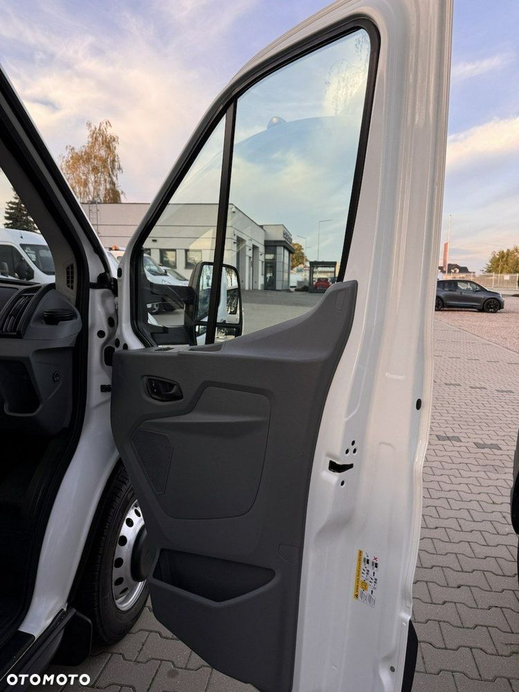 Ford Transit - 21