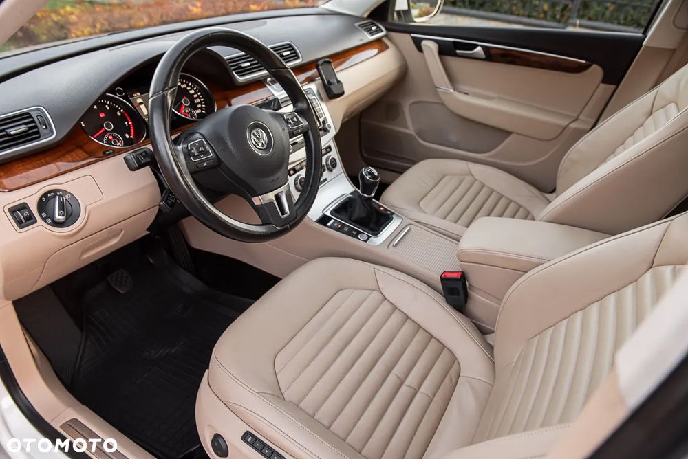 Volkswagen Passat Variant 1.4 TSI ACT (BlueMotion Technology) Highline - 5