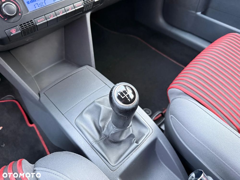 Volkswagen Polo 1.9 TDI Sportline - 20