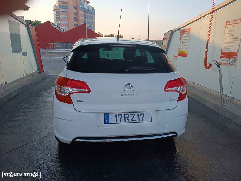 Citroën C4 e-HDi 110 Exclusive - 20