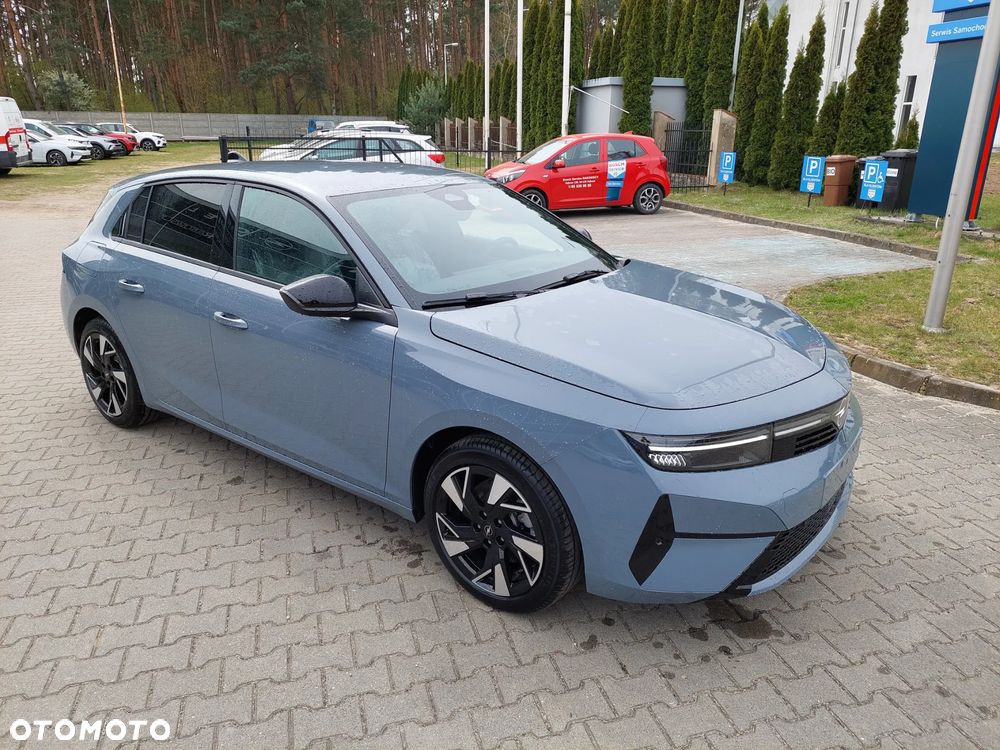 Opel Astra 1.2 T mHEV Business Edition S&S eDTC - 15