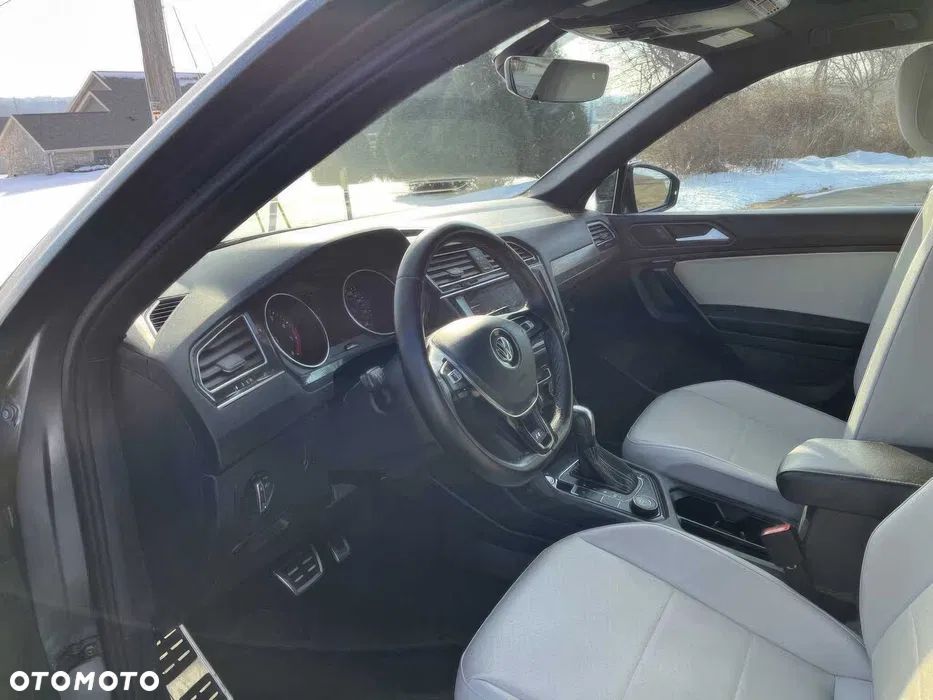 Volkswagen Tiguan - 9