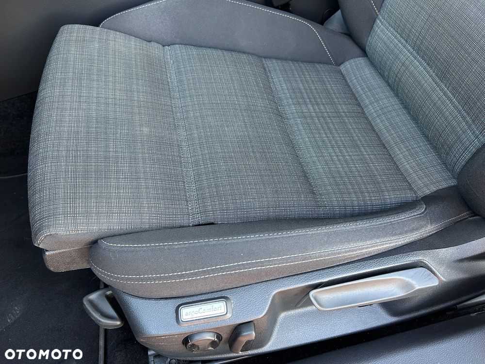 Volkswagen Passat 1.5 TSI EVO Elegance DSG - 12