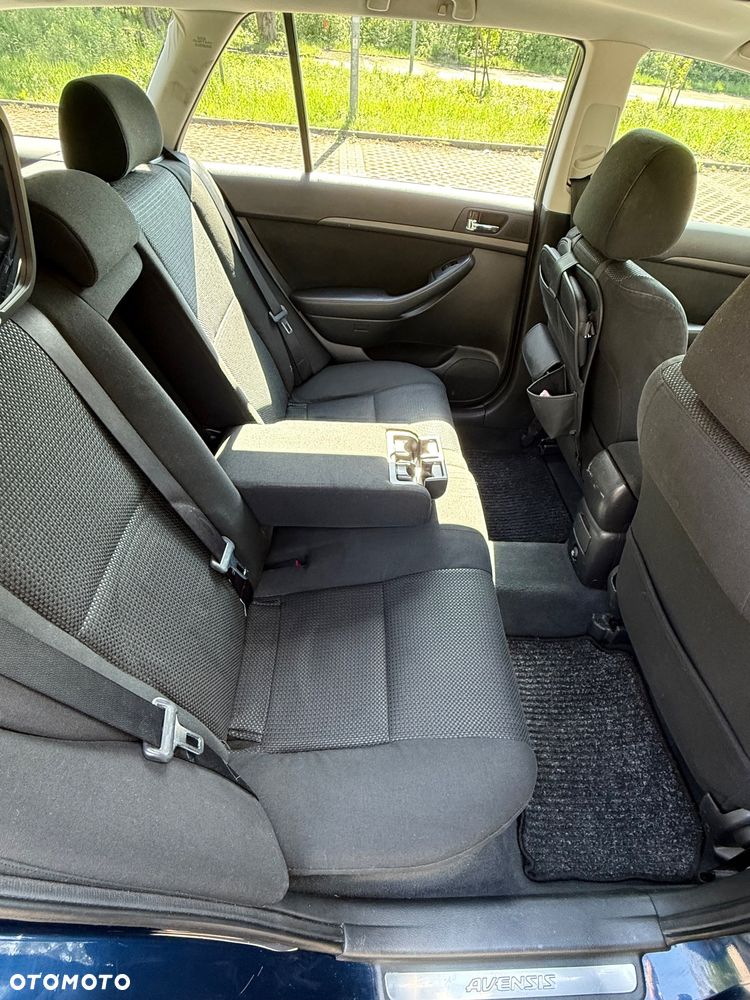 Toyota Avensis 1.8 VVT-i Sol - 6