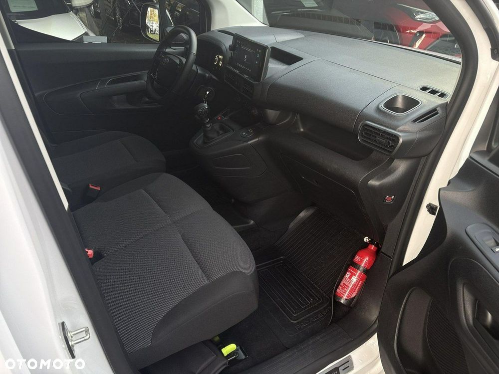 Toyota Proace City - 21